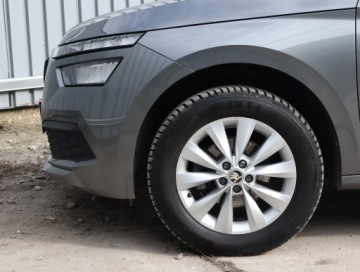 Skoda Kamiq Crossover 1.0 TSI 110KM 2022 Skoda Kamiq 1.0 TSI, Salon Polska, Serwis ASO, zdjęcie 14