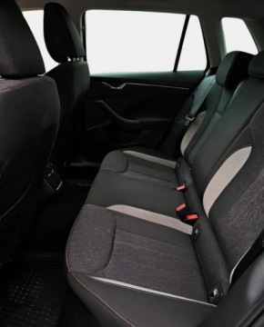 Skoda Kamiq Crossover 1.0 TSI 110KM 2022 Skoda Kamiq Niski przebieg - Tempomat ACC 210kmh - Czujniki - Kamera - Fak, zdjęcie 33