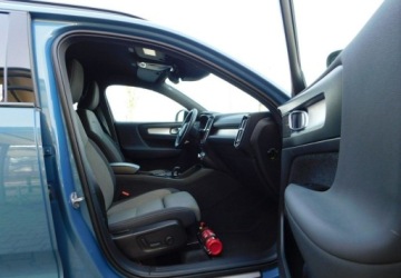 Volvo XC40 Crossover Plug-In Facelifting 1.5 T4 211KM 2023 Volvo XC 40 1,5T4 z Gwarancja Bezwypadkowy Model 2024r 1.5 Hybryda Plug-in, zdjęcie 9