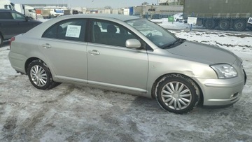Toyota Avensis II Hatchback 1.8 VVT-i 129KM 2004 TOYOTA AVENSIS (_T25_) 1.8 (ZZT251_) 129 KM, zdjęcie 1