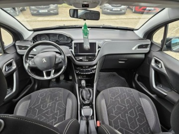 Peugeot 2008 I SUV Facelifting 1.2 PureTech 110KM 2018 Peugeot 2008 1,2benzyna 110KM salon polska navi, zdjęcie 7