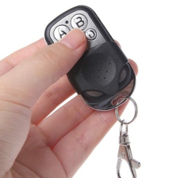 УНИВЕРСАЛЬНЫЙ ПУЛЬТ САМОКОПИРОВАНИЯ ДЛЯ СИГНАЛЬНЫХ ВОРОТ FV