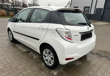 Toyota Yaris III Hatchback 5d Facelifting 1.0 VVT-i 69KM 2014 Toyota Yaris 1.0 Benzyna Kamera Klimatyzacja El. lusterka Benzyna 69KM, zdjęcie 4
