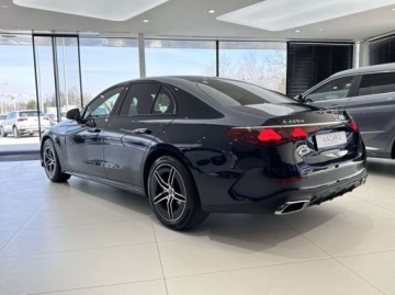Mercedes Klasa E W214 Sedan 2.0 220d 197KM 2025 Mercedes-Benz Klasa E AMG Line 4 Matic Pakiet Night Pakiet oswietlenia, zdjęcie 1