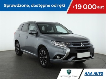Mitsubishi Outlander III 2017 Mitsubishi Outlander 2.0 PHEV, 4X4, Automat