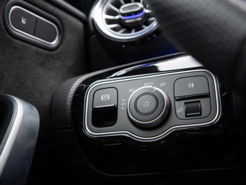 Mercedes Klasa A W177/V177 Hatchback Plug-In Facelifting 1.3 250e 218KM 2025 MERCEDES-BENZ A Klasa 250 e AMG Line 1.3 (218KM) 2025, zdjęcie 10