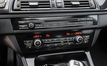 BMW Seria 5 F10-F11 Limuzyna 520d 184KM 2014 BMW Seria 5 520d X-drive LCI Led Xenon Navi Camera Panorama Skora Full, zdjęcie 21