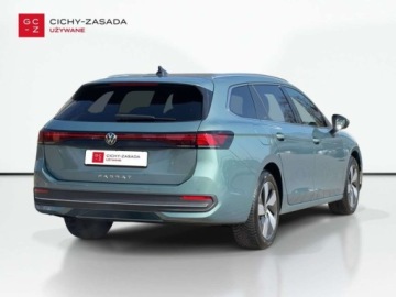 Volkswagen Passat B8 Variant Facelifting 2.0 TDI SCR 150KM 2025 Volkswagen Passat Variant Business 2.0 TDI 150KM DSG FV 23 360 ACC Hak, zdjęcie 4