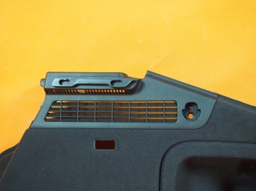 Audi A5 8T Обивка багажника по бокам пола 20км