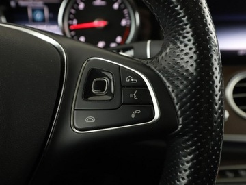 Mercedes Klasa E W213 All-Terrain 2.0 220d 194KM 2018 Mercedes E 220 FV23% 4X4 Automat Navi Klimatyzacja, zdjęcie 32