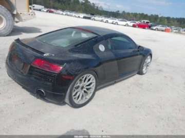 Audi R8 I Coupe 4.2 V8 FSI 430KM 2015 Audi R8 Coupe 4.2 2015 4.2 Benzyna 430KM, zdjęcie 7