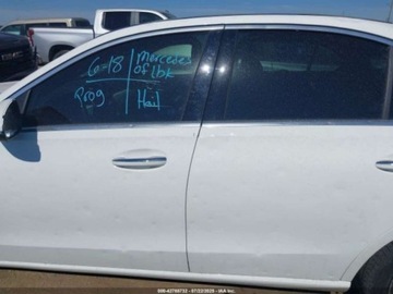 Mercedes Klasa C W206 2025 Mercedes-Benz Klasa C 2025 Mercedes-Benz C-Class C 300 Sedan 2.0 Benzyna, zdjęcie 12