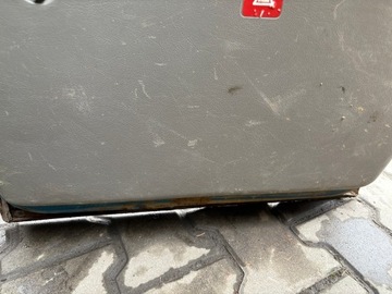 DVEŘE LEVÉ PŘEDNÍ VW LT 96R-06R