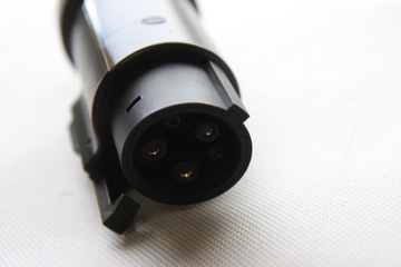 Adapter EVSE Typ 2 do Typ 1 EU do USA 32A T1 T2 8 kW hybryda PHEV EV