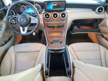 Mercedes GLC C253 2021 Mercedes-Benz GLC 300 4Matic 2021 2.0 Benzyna 255KM, zdjęcie 8