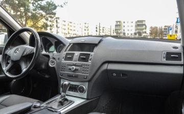 Mercedes Klasa C W204 Kombi T204 1.8 200 CGI BlueEFFICIENCY 184KM 2010 Mercedes-Benz Klasa C 1,8 (184KM) Automat 1.8 Benzyna 184KM, zdjęcie 9