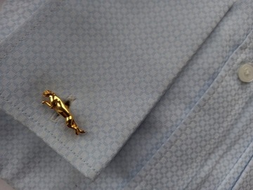 Złote spinki do mankietów koszuli Kot Jaguar w eleganckim Etui do spinek