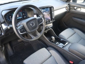 Volvo XC40 Crossover Facelifting 2.0 B3 163KM 2025 VOLVO XC40 B3 Plus Dark Suv 2.0 163KM 2025, zdjęcie 7