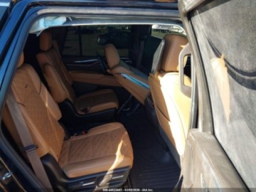 Cadillac Escalade III 2021 Cadillac Escalade Premium Luxury 2021 6.2 Benzyna 420KM, zdjęcie 12