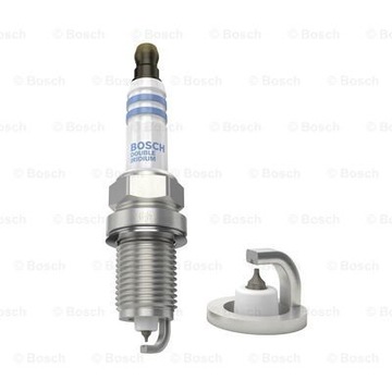 Свеча зажигания BOSCH 0 242 240 654