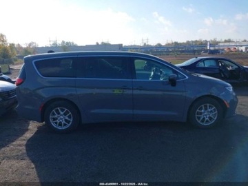 Chrysler Pacifica II 2023 Chrysler Pacifica Touring L 2023 3.6l 3.6 Benzyna 287KM, zdjęcie 6