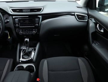 Nissan Qashqai II Crossover Facelifting 1.3 DIG-T  160KM 2019 Nissan Qashqai 1.3 DIG-T, Serwis ASO, Automat, zdjęcie 7