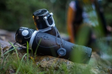 Герметичная портативная спортивная складная бутылка для воды объемом 750 мл с карабином