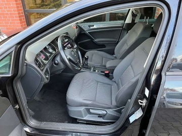 Volkswagen Golf VII Variant 2.0 TDI CR DPF BlueMotion Technology 150KM 2017 Volkswagen Golf 2.0 diesel 150 KM BEZWYPADKOWY 6 biegow zadbany zamia, zdjęcie 26