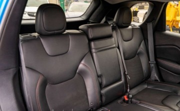 Jeep Cherokee V 2019 Jeep Cherokee Jeep Cherokee V KL 3.2 Trailhawk 4X4 272KM 3.2 Benzyna, zdjęcie 17