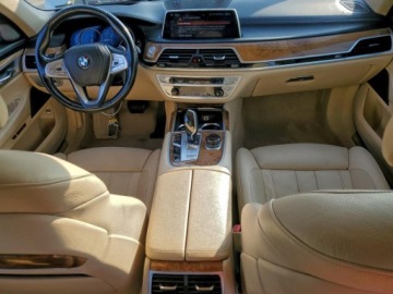 BMW Seria 7 G11-G12 2018 BMW Seria 7 2018 BMW 740 XE 2.0 Hybryda 322KM, zdjęcie 8