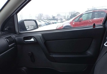 Opel Astra G Sedan 1.4 16V 90KM 2003 Opel Astra Opel Astra 1.4 Benzyna 90KM, zdjęcie 11