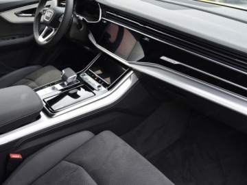Audi Q7 III (G8) 2026 3.0 60 TFSI e quattro S Line (490 KM) Hak holowniczy, zdjęcie 13