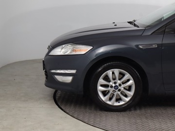Ford Mondeo IV Hatchback 2.0 Duratorq TDCi DPF 140KM 2014 Ford Mondeo 2.0 TDCi, Salon Polska, Klima, zdjęcie 14