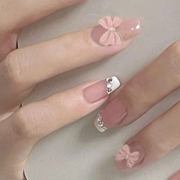 НОГТИ НАЖИМАЮТ НА НАКЛАДНЫЕ ГИПОТЕНУЗЫ НАКЛЕЙКИ ДЛЯ МАНИКЮРА