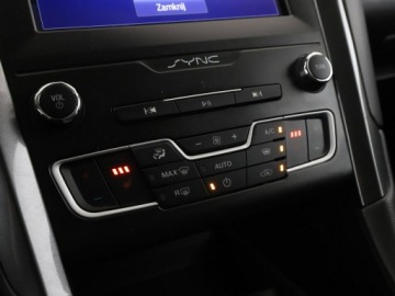 Ford Mondeo V Kombi Facelifting 2.0 EcoBlue 150KM 2020 Ford Mondeo FV23% Titanium automat navi kamera, zdjęcie 28