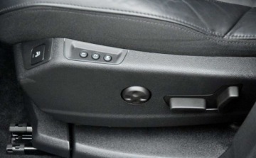 Peugeot 3008 II Plug-In Hybrid Facelifting 1.6 HYBRID4 300KM 2022 Peugeot 3008 SKORA Alusy LED Navi. BLIS linne assist Grzane fotele 1.6, zdjęcie 18