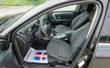 Renault Laguna III Grandtour 2.0 dCi 150KM 2011 Renault Laguna 2.0DCI 150KM KLIMATRONIK Nawigacja Bez korozji 2.0 Diesel, zdjęcie 12