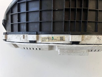 MITSUBISHI GRANDIS BUDÍKY PŘÍSTROJOVÁ DESKA 8100A197 ORIGINÁLNÍ