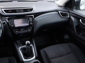 Nissan Qashqai II Crossover 1.2 DIG-T 115KM 2016 Nissan Qashqai 1.2 DIG-T, Salon Polska, Navi, zdjęcie 7
