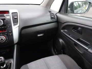 Kia Venga Mikrovan 1.6 DOHC CVVT 125KM 2011 Kia Venga 1.6 CVVT, Klima, Klimatronic, zdjęcie 7