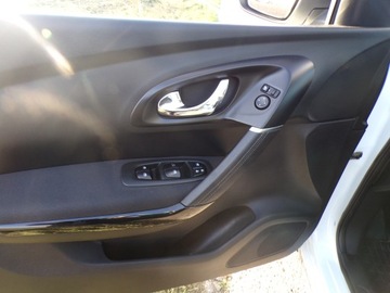 Renault Kadjar Crossover 1.5 dCi 110KM 2015 RENAULT KADJAR AUTO Z NIEMIEC NAVI ALU HAK zarejestrowany, zdjęcie 11