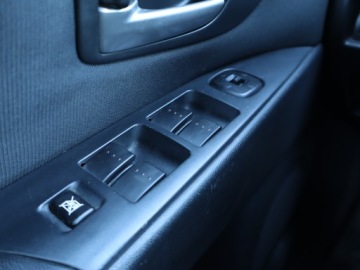 Mazda 3 I Sedan 2.0 MZR 150KM 2005 Mazda 3 2.0, HAK, Klima, Klimatronic,ALU, zdjęcie 14