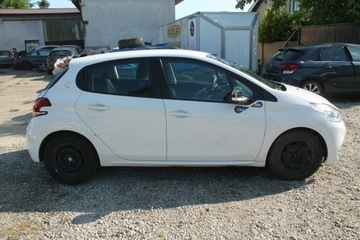 Peugeot 208 I 2018 Peugeot 208 ROK 2018 POJ 1,2 68 KM, zdjęcie 3