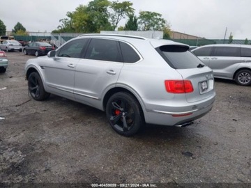 Bentley Bentayga 2019 Bentley Bentayga V8 2019 4.0l 4.0 Benzyna 542KM, zdjęcie 4