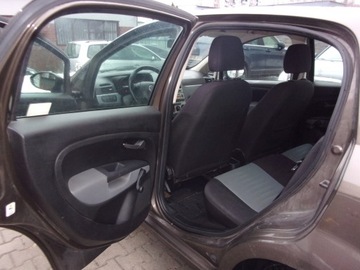 Fiat Punto Grande Punto Hatchback 5d 1.4 8v 77KM 2009 Fiat Punto II wł, zdjęcie 16