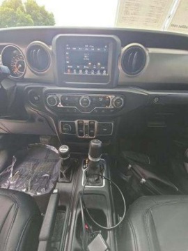 Jeep Gladiator 2020 Jeep Gladiator S Edition Crew Cab Medium Bed 2020 3.6 Benzyna 285KM, zdjęcie 10