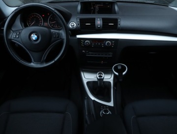 BMW Seria 1 F20-F21 2011 BMW 1 116i, Navi, Klima, Klimatronic, Tempomat, zdjęcie 7