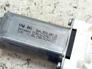 MOTOREK OKNO LEVÝ PŘEDNÍ PASSAT B8 GOLF VII 5Q4959801B