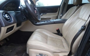 Jaguar XJ VII X351 Sedan SWB 3.0L V6D 600 275KM 2012 Jaguar XJ 2012r, 3.0 Diesel, AUTOMAT, Uszkodzony prawy bok, Jezdzi. 3.0, zdjęcie 6