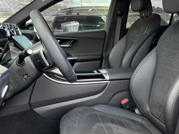 Mercedes GLC C254/X254 2025 MERCEDES-BENZ GLC 200 d 4-Matic AMG Line 2.0 (163KM) 2025, zdjęcie 5